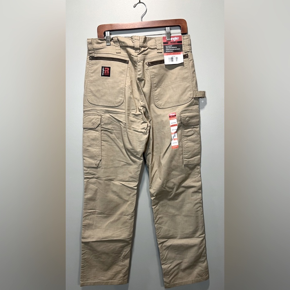 Wrangler Riggs Workwear Ranger Men's Brown Cargo Pants
34X32
NWT - Picture 5 of 6